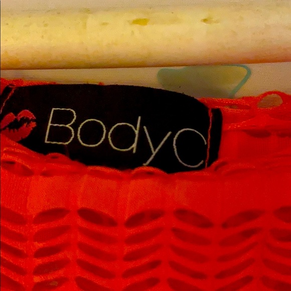 Body central overlay top - Picture 4 of 6